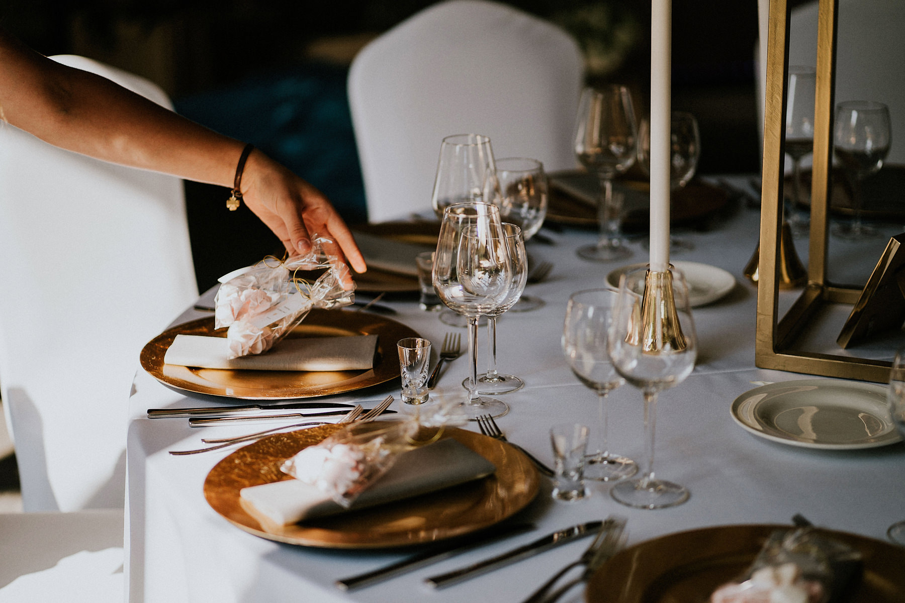 087-wesele-villa-omnia-warszawa-plenerowy-slub-wedding-fotograf-karol-nycz-photography-krakow-